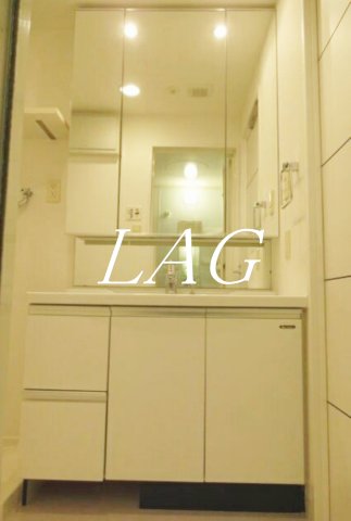 洗面設備　洗面台です。