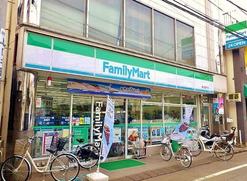 コンビニ　ファミリーマート 鷹の台駅前店（コンビニ）まで617m
