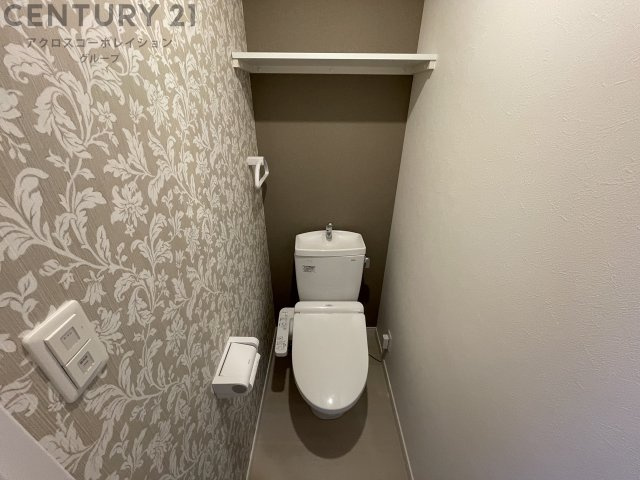 トイレ　温水洗浄便座付きのトイレです♪