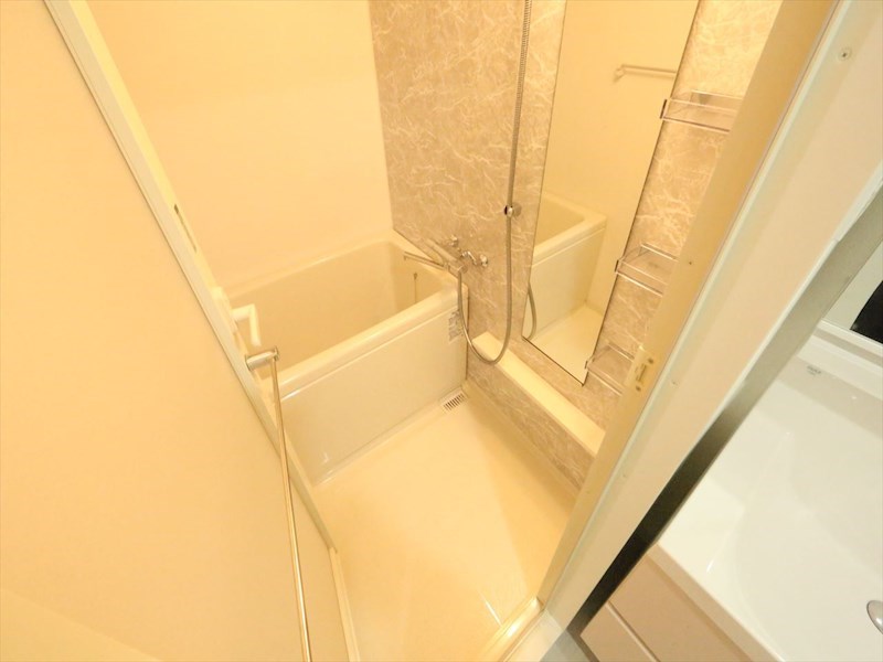 バス・シャワールーム　バスルーム　浴室暖房乾燥機付き