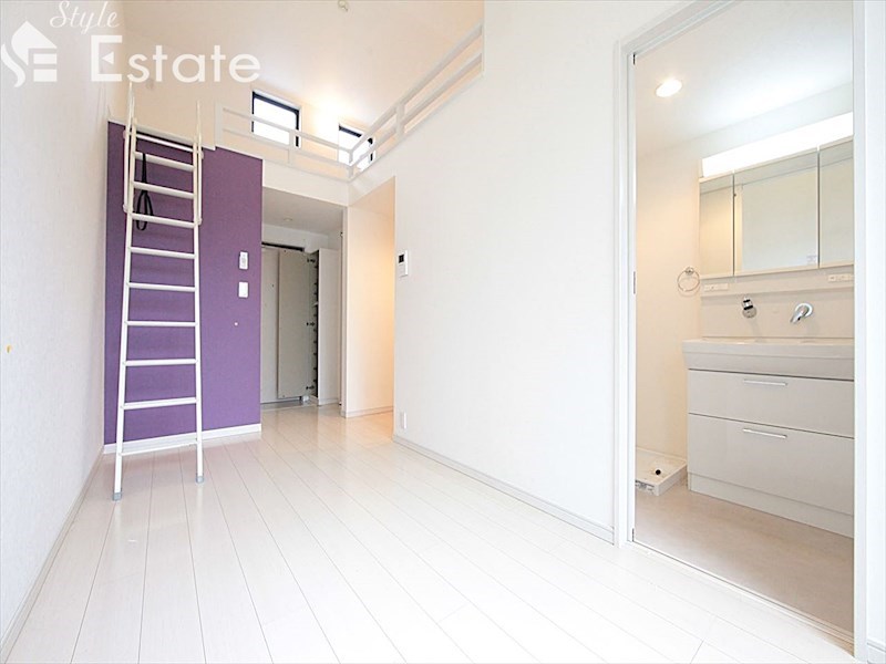 居室・リビング　内装