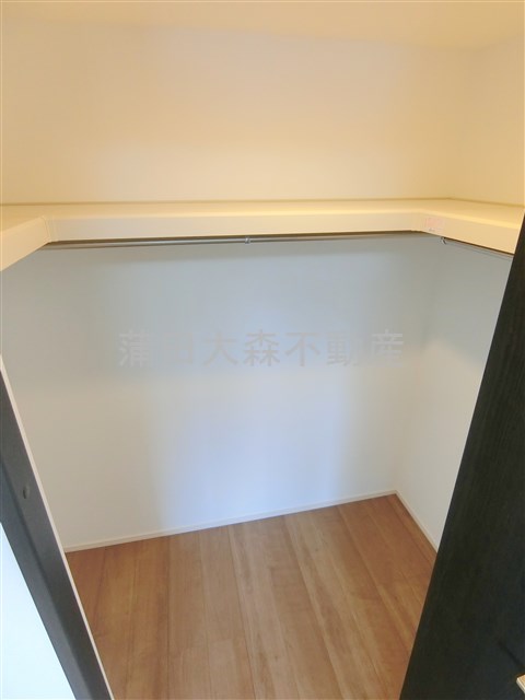 収納　収納　ウォークインクローゼット
