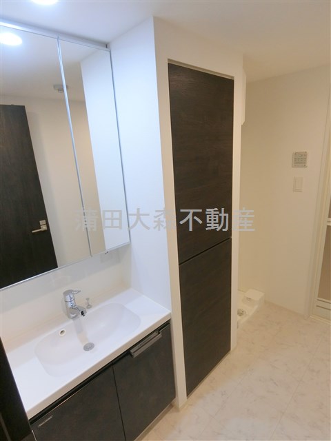 洗面設備　洗面脱衣所　独立洗面台　室内洗濯機置き場