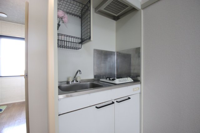 キッチン　※他の号室の参考写真です※
