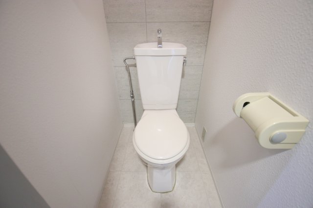 トイレ　※他の号室の参考写真です※