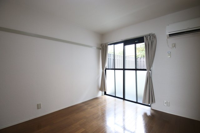 居室・リビング　※他の号室の参考写真です※