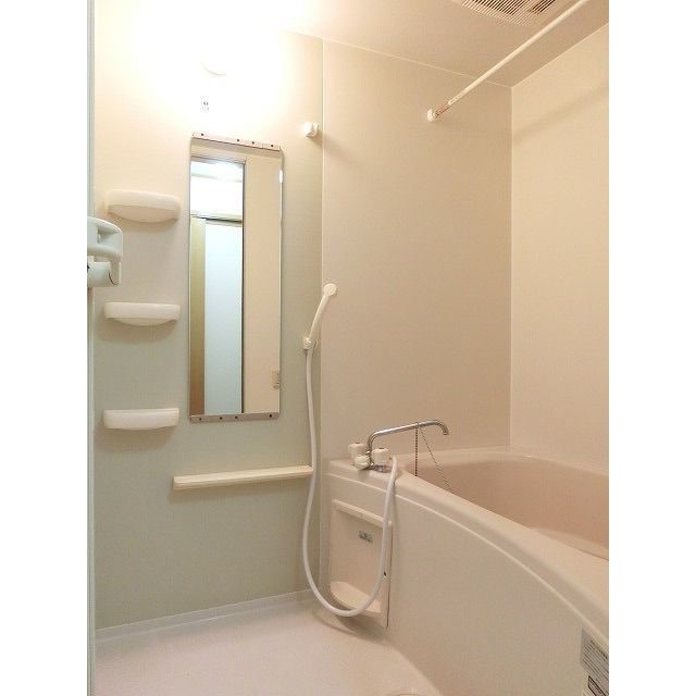 バス・シャワールーム　バス