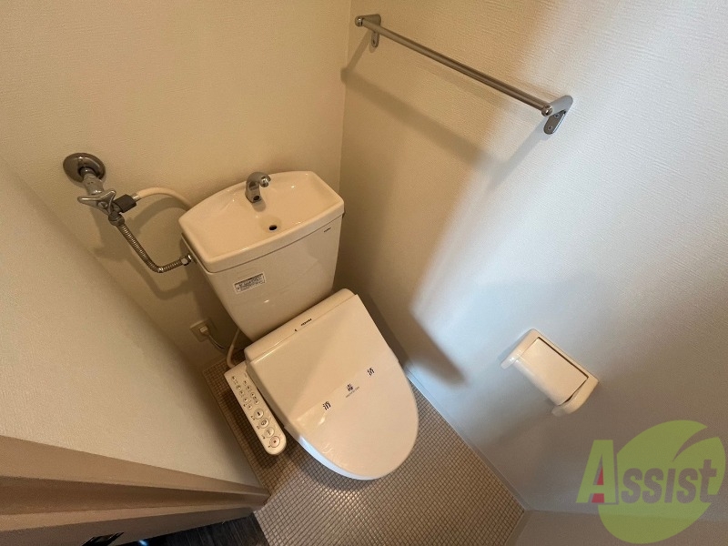 トイレ　ウォシュレット付きのトイレです。シャワートイレは日本の宝。