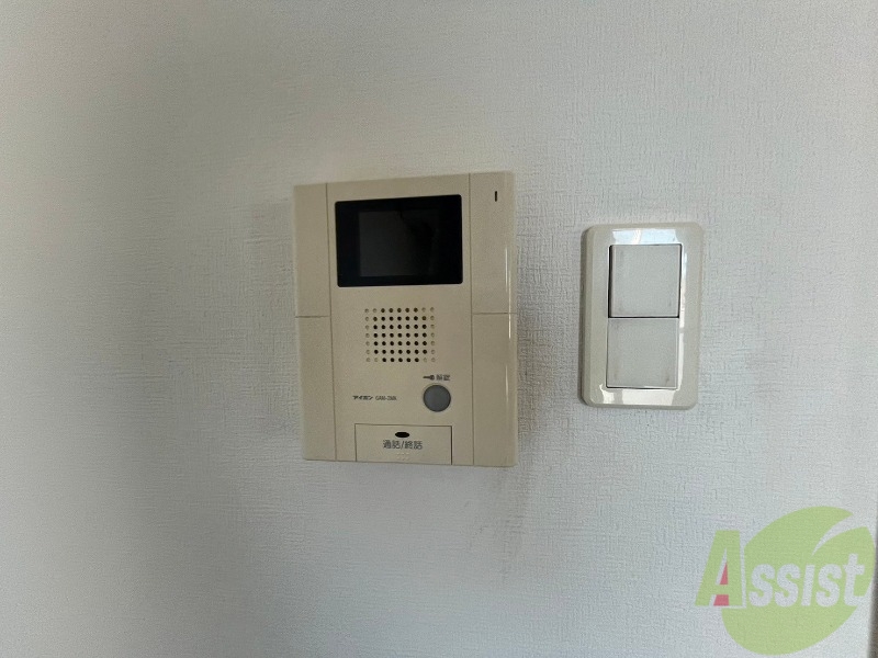 セキュリティ　ＴＶモニター付インターホンです。来客者の顔が見えるので安心！