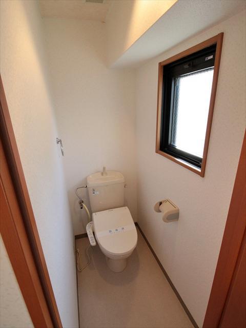 トイレ　松山市緑町　サンローズィア緑町　トイレ