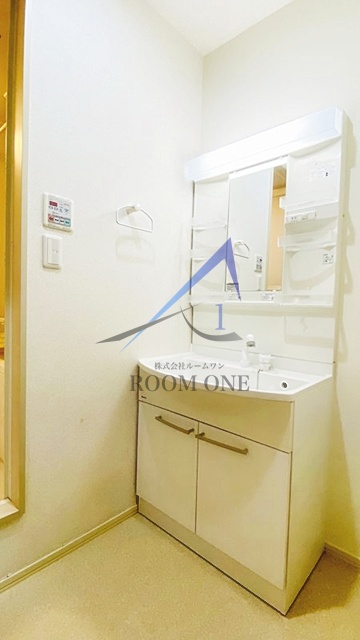 洗面設備　独立洗面台です。