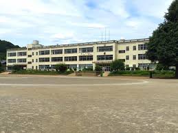 小学校　飯能市立飯能第一小学校（小学校）まで1347m