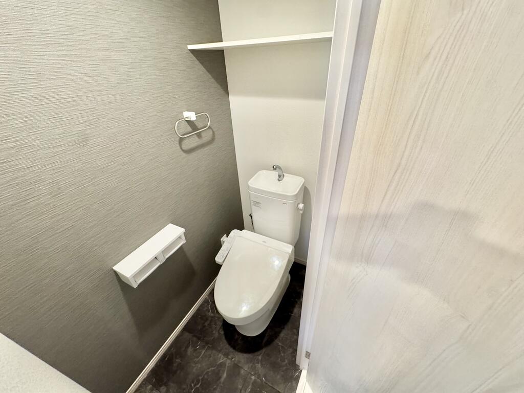 トイレ　モデルルームの写真です。