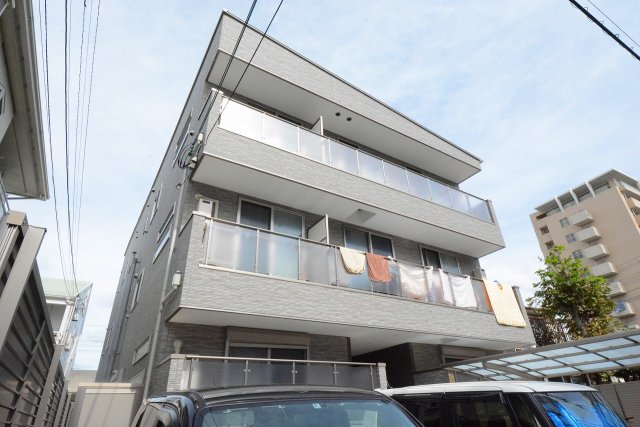 建物外観　安心のオートロック付き☆