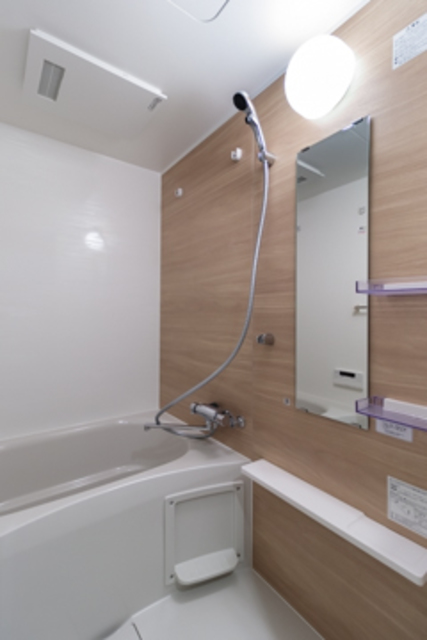 バス・シャワールーム　※写真は同タイプ住戸です。