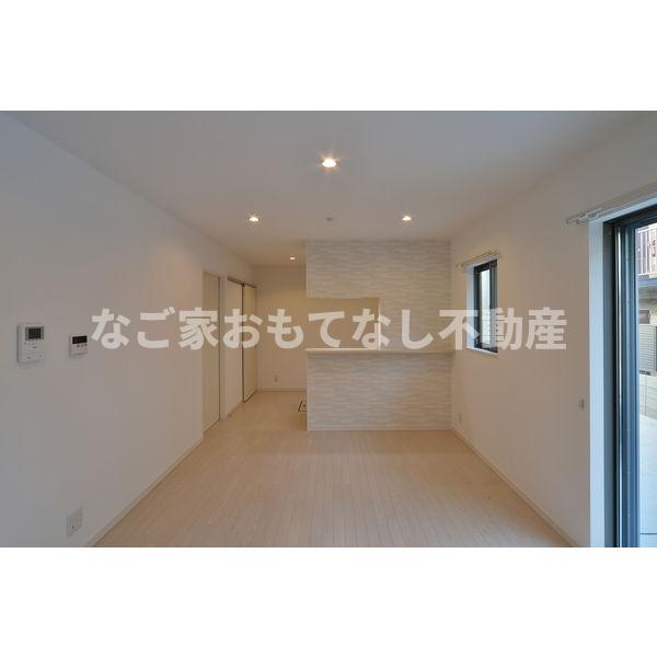 居室・リビング　同タイプ写真