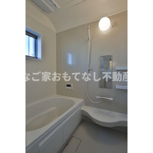 バス・シャワールーム　同タイプ写真