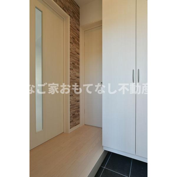 玄関　同タイプ写真