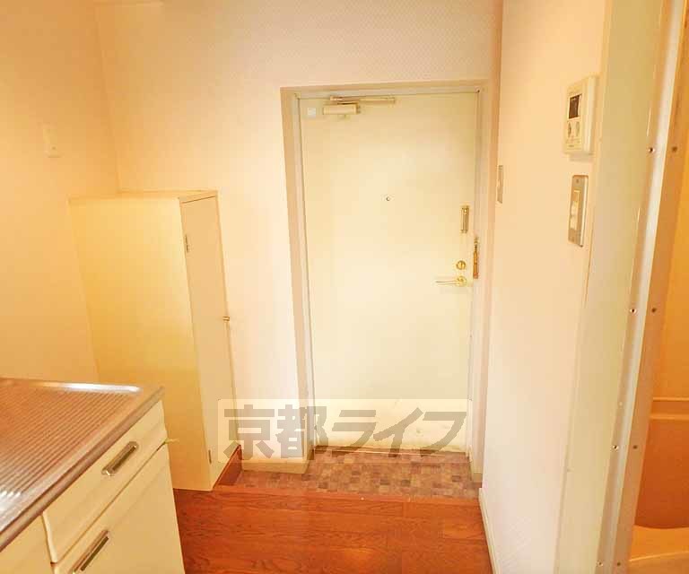 玄関　玄関ホールです