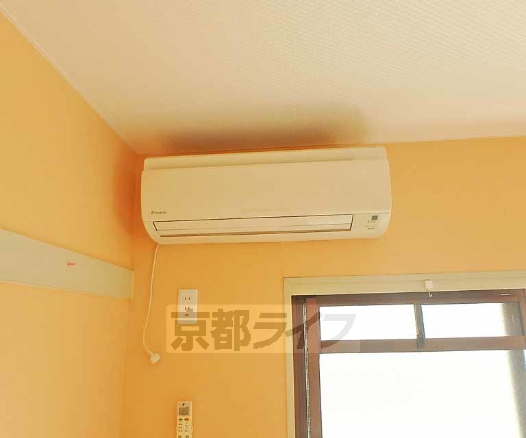 その他設備　真夏と真冬のお部屋を快適にしてくれます