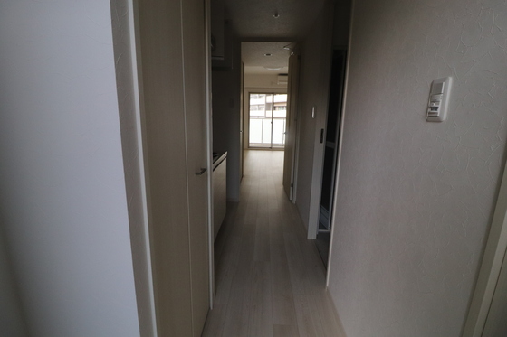 玄関　※別部屋の写真です