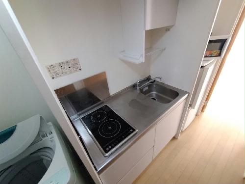 キッチン　シンク広めの為料理快適です！