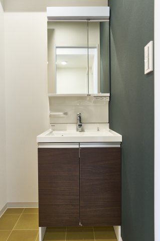 洗面設備　使いやすい洗面所です