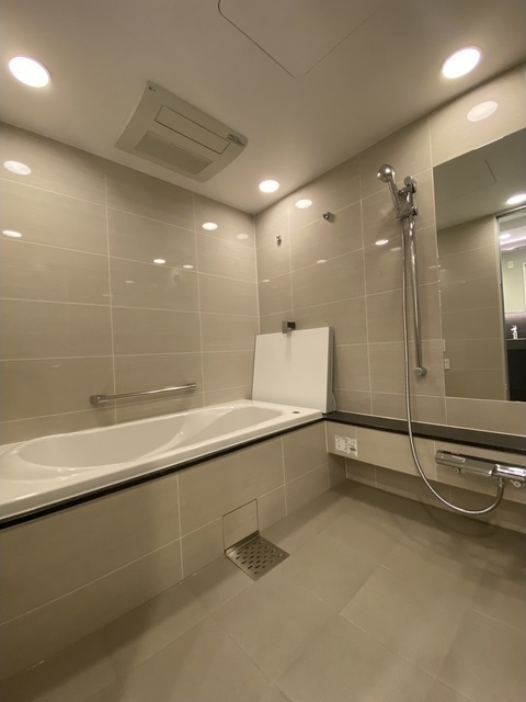 バス・シャワールーム