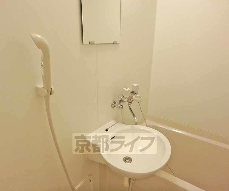 洗面設備　洗面台です