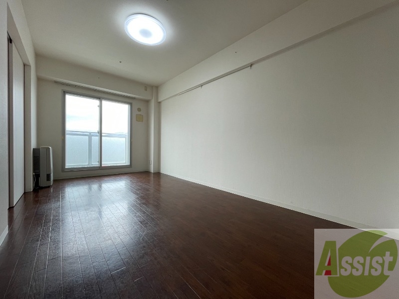 居室・リビング　広くてきれいなリビングです！快適に過ごせそうですね。