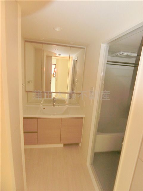 洗面設備　洗面脱衣所　独立洗面台　洗濯機置き場