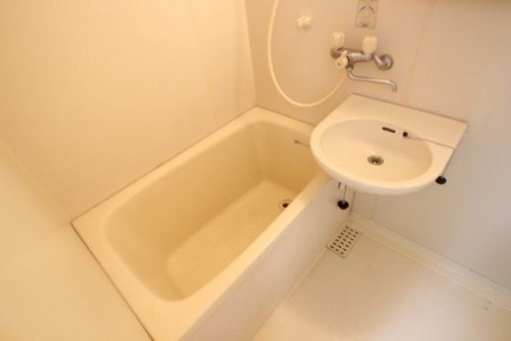 バス・シャワールーム　※他のお部屋の写真です。