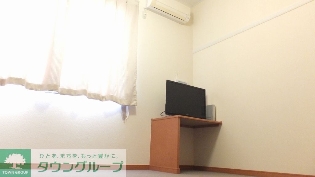 居室・リビング　2Fの床面は、カーペット敷き