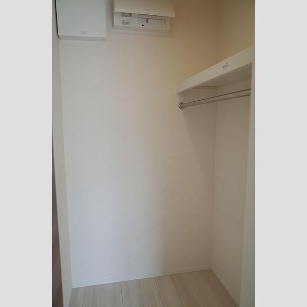 収納　ウォークインクローゼット