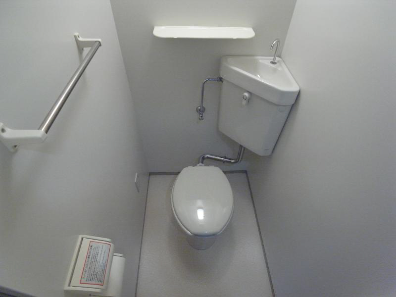 トイレ　写真は306号（モデルルーム）