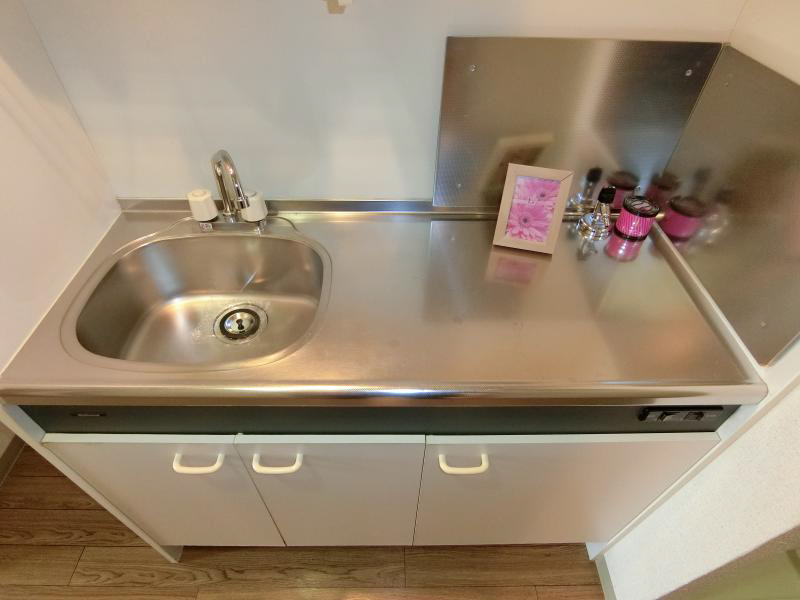 キッチン　写真は306号（モデルルーム）