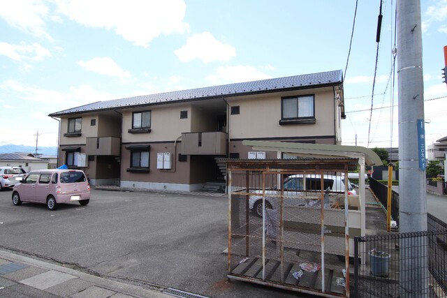 駐車場　敷地内駐車場