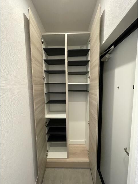 玄関　シューズボックス付きの玄関です♪