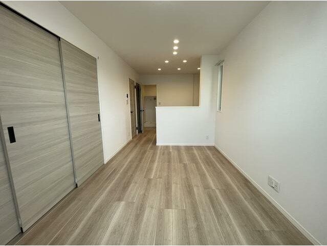 居室・リビング　使いやすい形の為、レイアウトを楽しめます♪