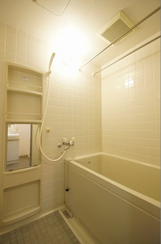 バス・シャワールーム　「追焚機能付のお風呂」