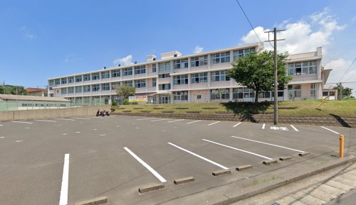 小学校　鹿屋市立西原小学校（小学校）まで784m