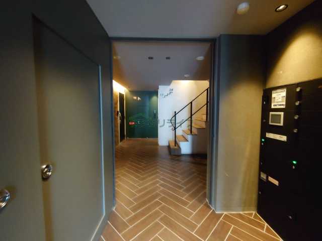 ロビー　リライフ下北沢店