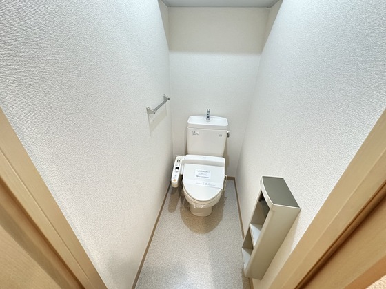 トイレ　※別部屋の写真です