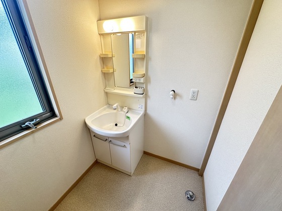 洗面設備　※別部屋の写真です