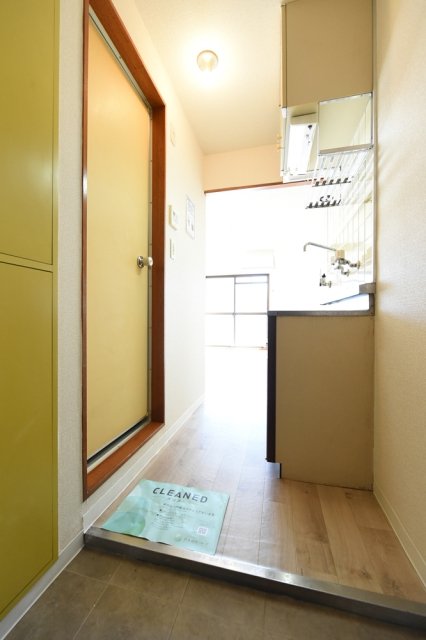 玄関　明るい玄関です