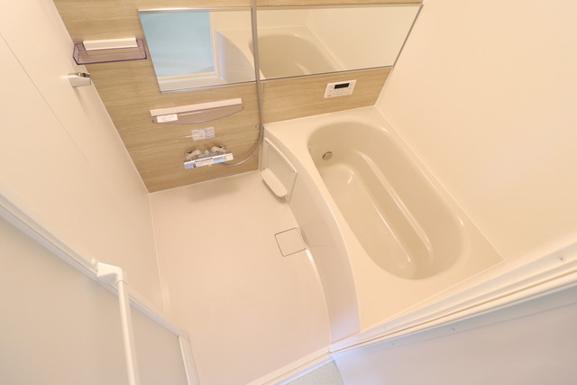 バス・シャワールーム　追い焚き機能付