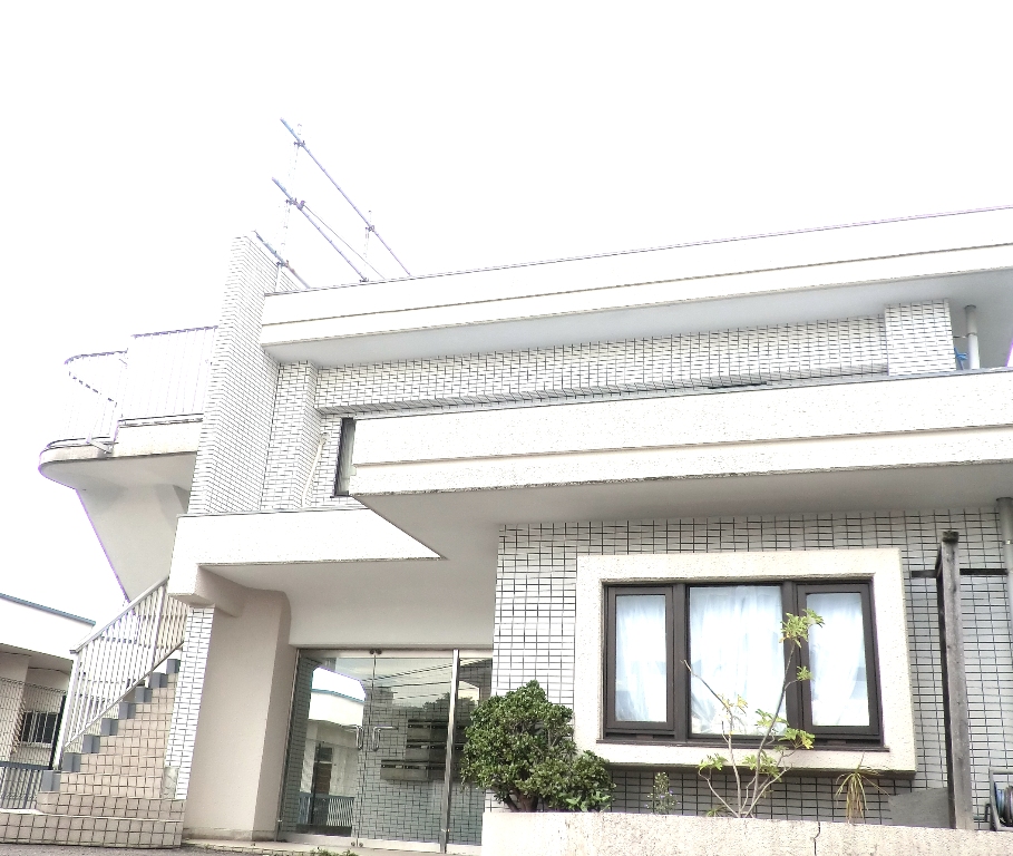 建物外観　閑静な住宅街・鉄筋コンクリート造☆