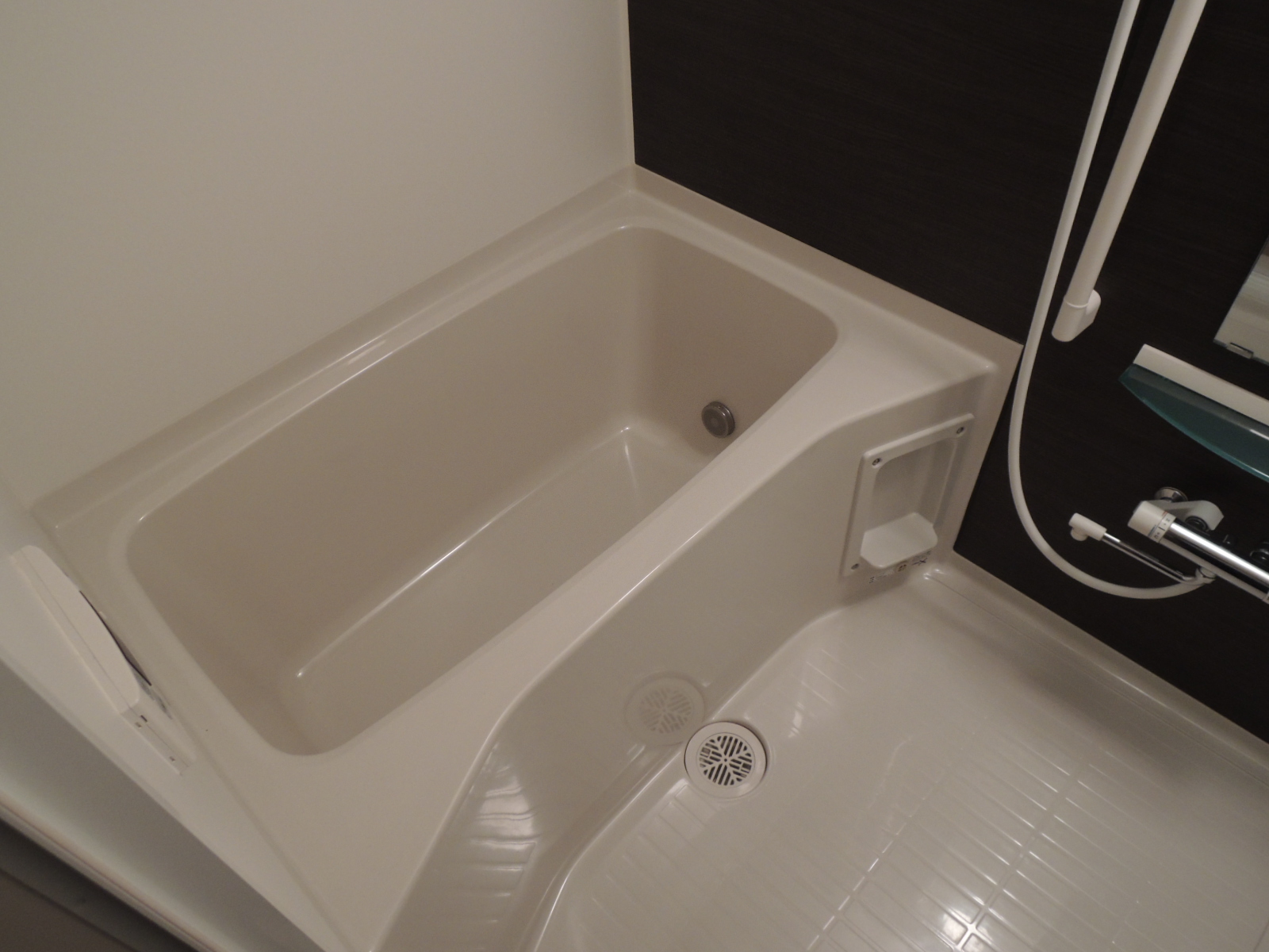 バス・シャワールーム　追焚機能付きバス