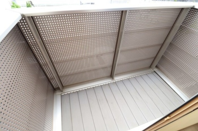 バルコニー　図面と現状に相違がある場合には現状を優先