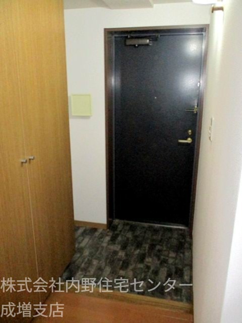 玄関　室内側から見た玄関部分